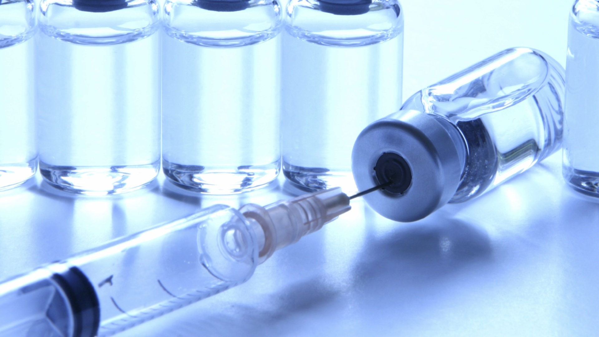 МЗ: Кампања за имунизација на ризични групи против Ковид-19