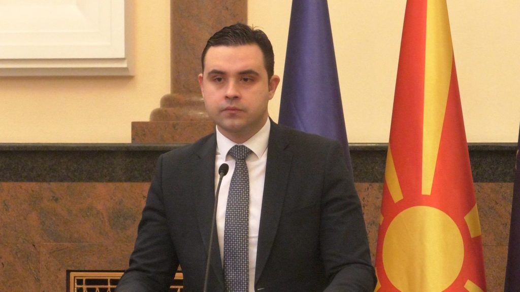 Пратениците од ВМРО-ДПМНЕ, Алијанса и Левица да ги вратат платите што ги земаат