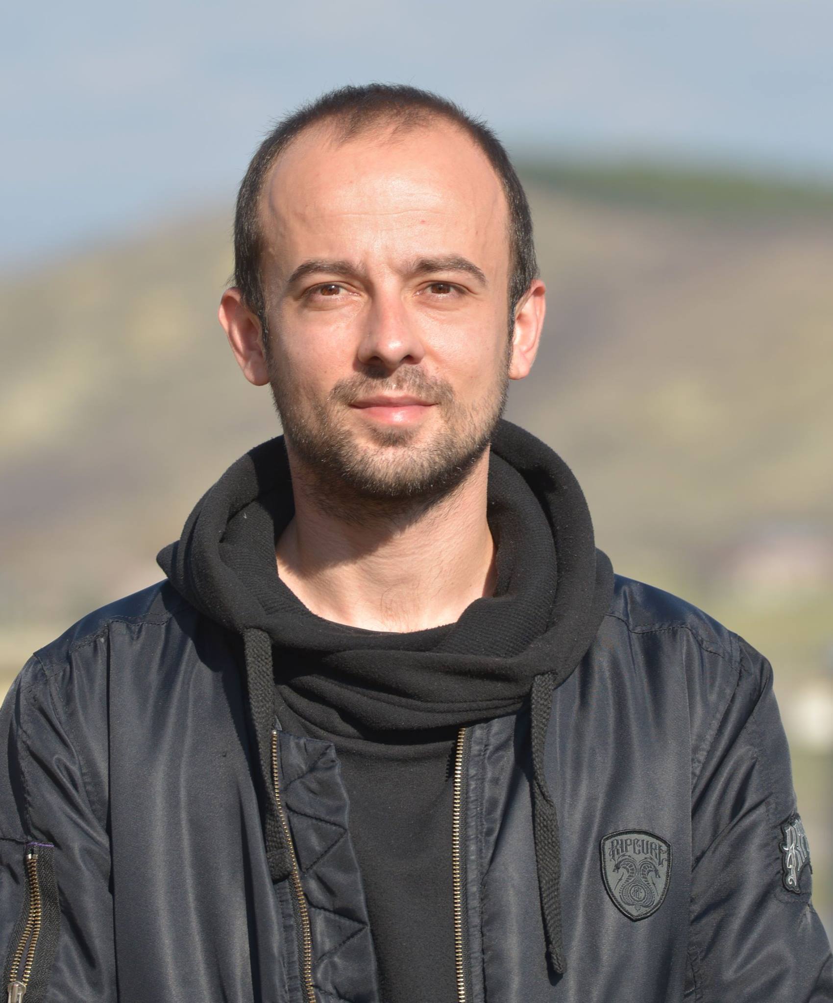 ИНТЕРВЈУ: НИКОЛА РИСТЕВСКИ - Почитувајте си ја земјата и народот и ...