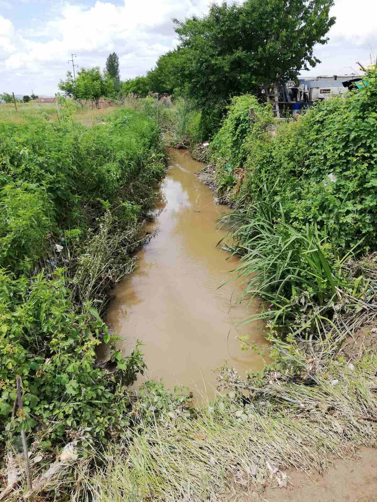 Акција на ДИЖС за откривање загадувачи на канали за наводнување во Кочани
