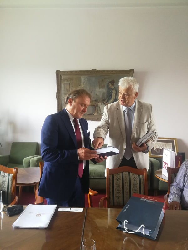 Крстески – Перишиќ: Договор за интензивирање на процесот на сукцесија на архивските документи