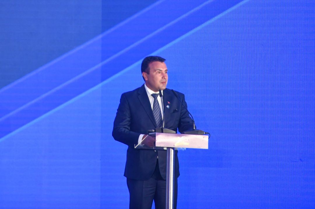 Заев: Охридскиот рамковен договор донесе нов дух на водење политики – кои градат мостови, а не ги рушат