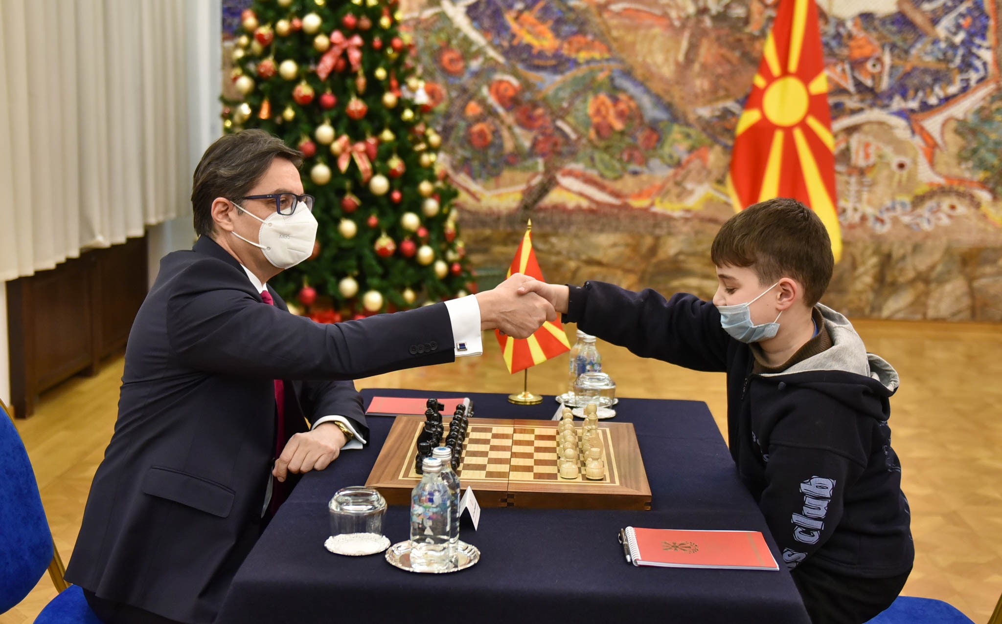 Ревијален шаховски натпревар во Кабинетот на претседателот Пендаровски