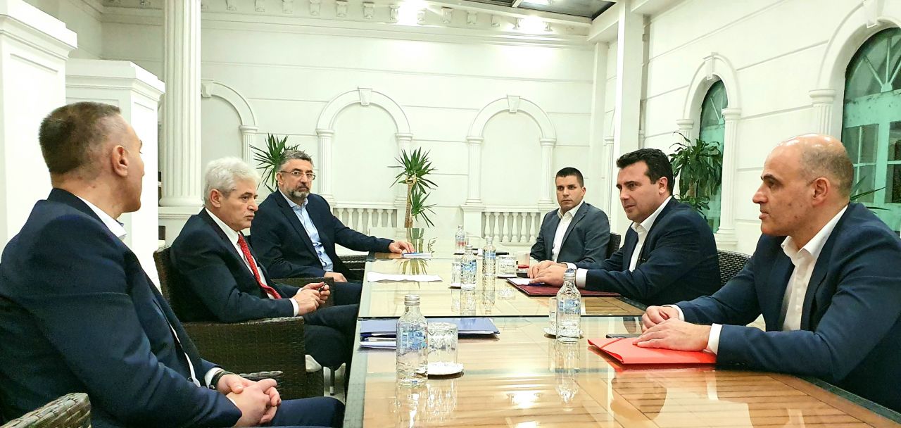 Заев – Ахмети – Ковачевски: Владината коалиција е стабилна
