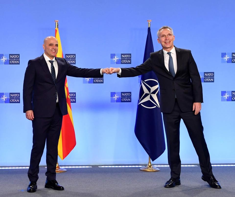 Ковачевски: На денешен ден 2019, првпат се крена знамето на НАТО пред Владата на РС Македонија