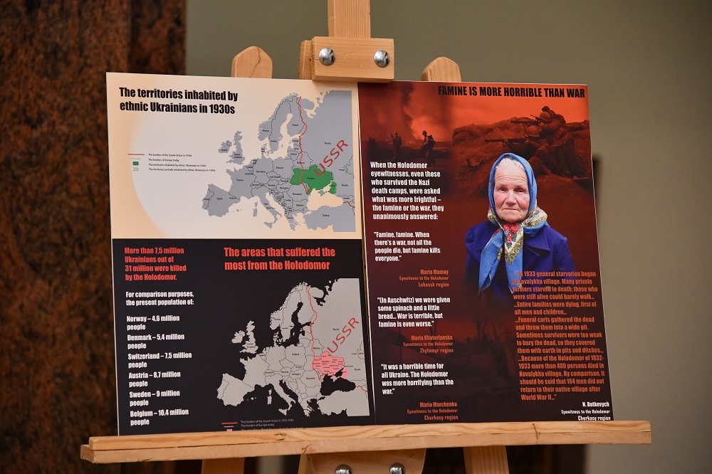 Собранието домаќин на изложба за сеќавање на жртвите од Гладоморот во Украина