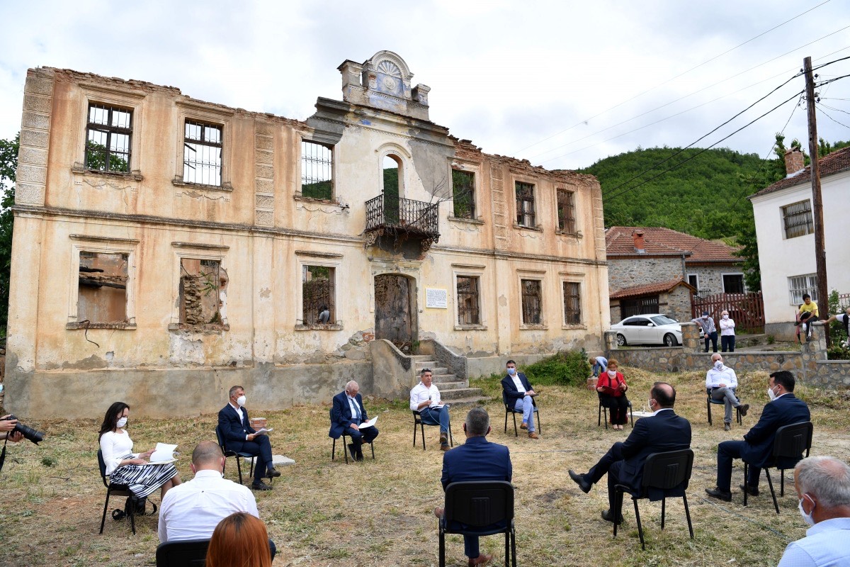 Старото училиште во Љубојно ќе биде Центар за промоција на македонскиот јазик