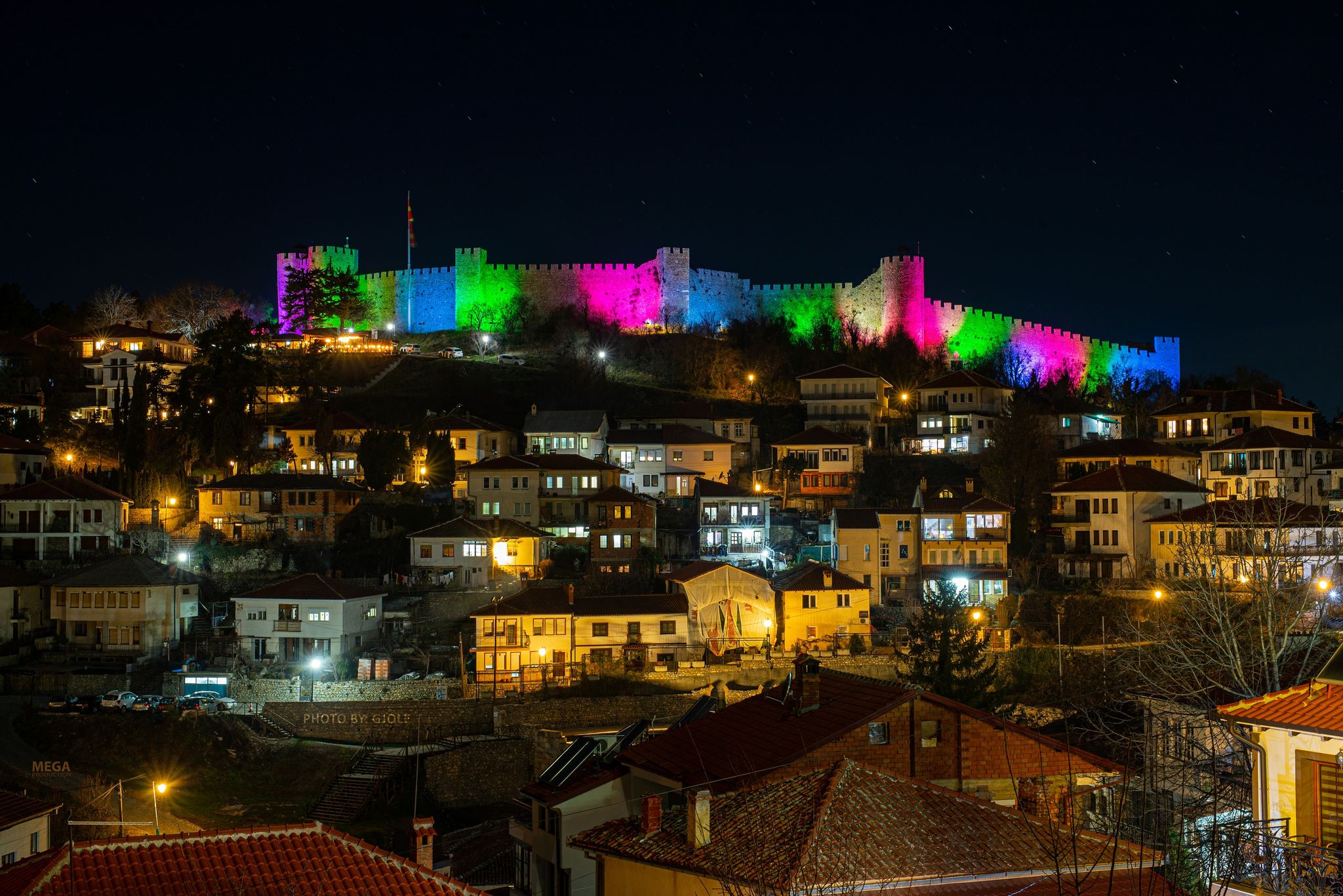 Охрид блеска во боите на ретките болести