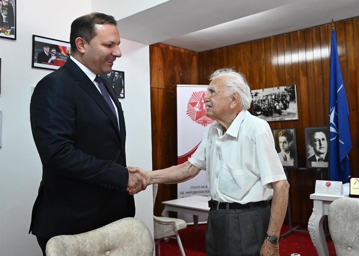 Спасовски му го честита 100-от роденден на претседателот на борците, Стојановски