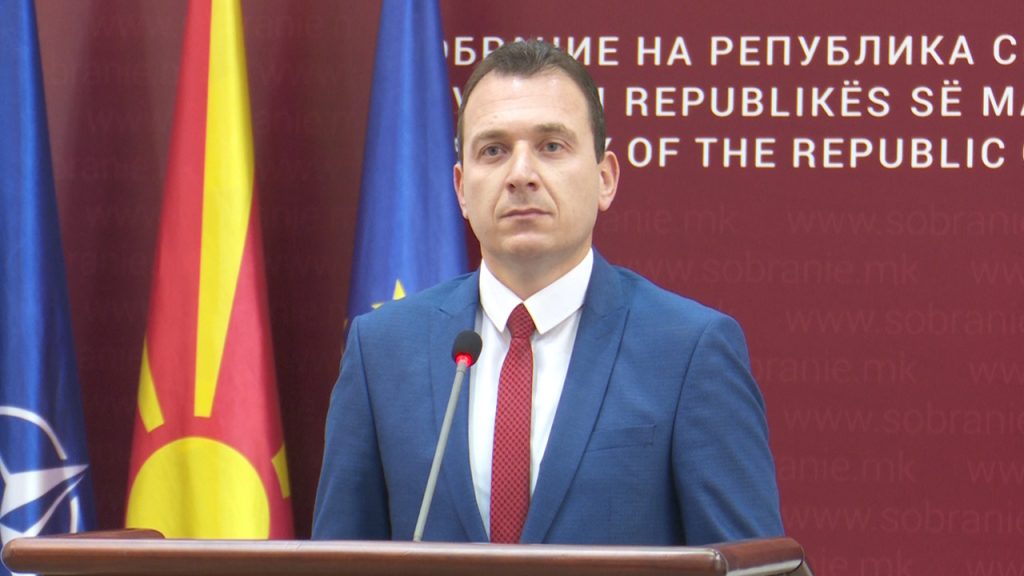 ВМРО ДПМНЕ застана против македонски јазик во ЕУ-не гласаше за ФРОНТЕКС!