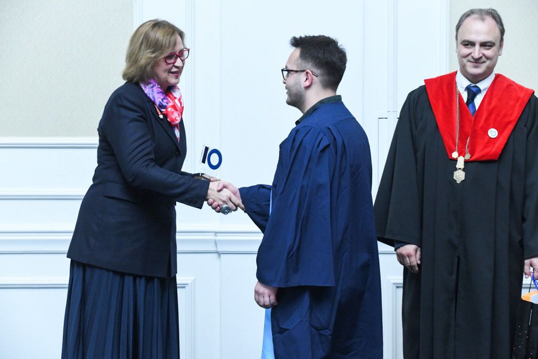 Грковска им ги додели дипломите на најдобрите студенти од ФИНКИ