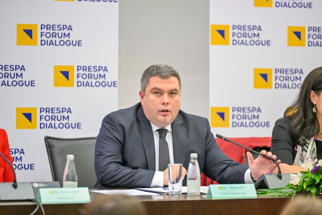 Маричиќ: Со уставните измени ги завршуваме обврските кон кој било од соседите