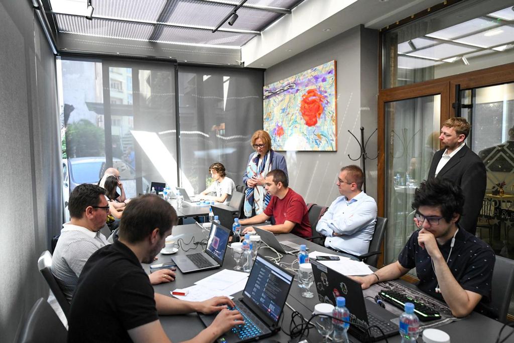 Македонскиот тим успешно се справува со симулиран сајбер напад со тимови од Албанија и Црна Гора