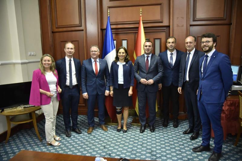 Француските пратеници на средба со пратениците Адеми, Николоски и Коциќ