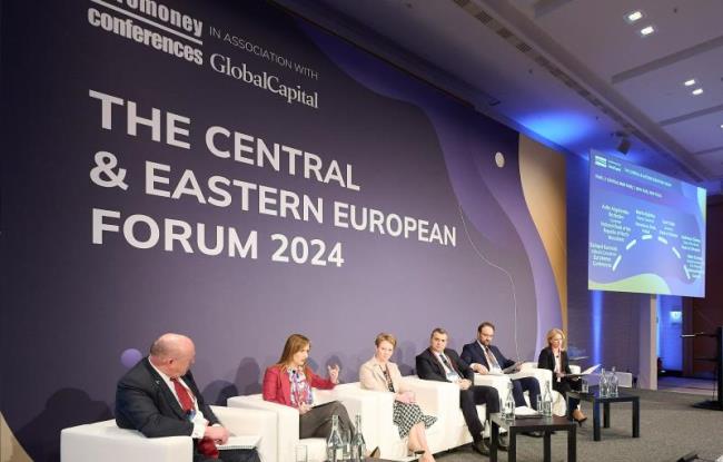 Ангеловска-Бежоска на „Еуромани“: Централните банки постигнаа двоен успех