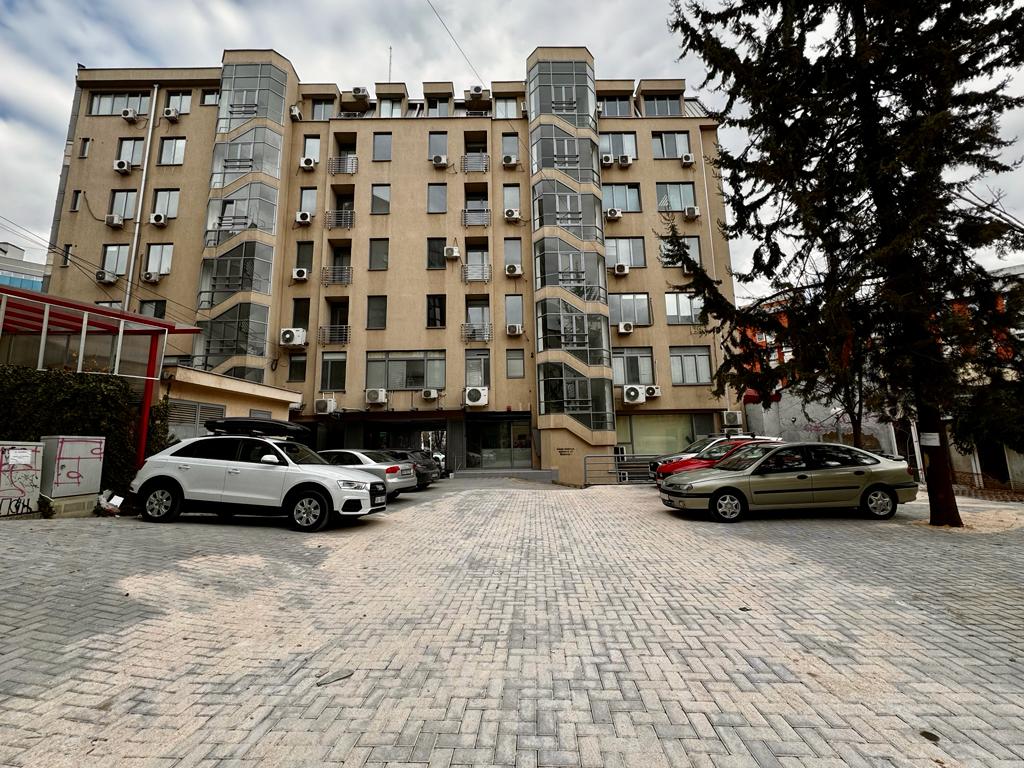 Герасимовски: Резидентен паркинг до 40 возила добиваат станарите во Буњаковец