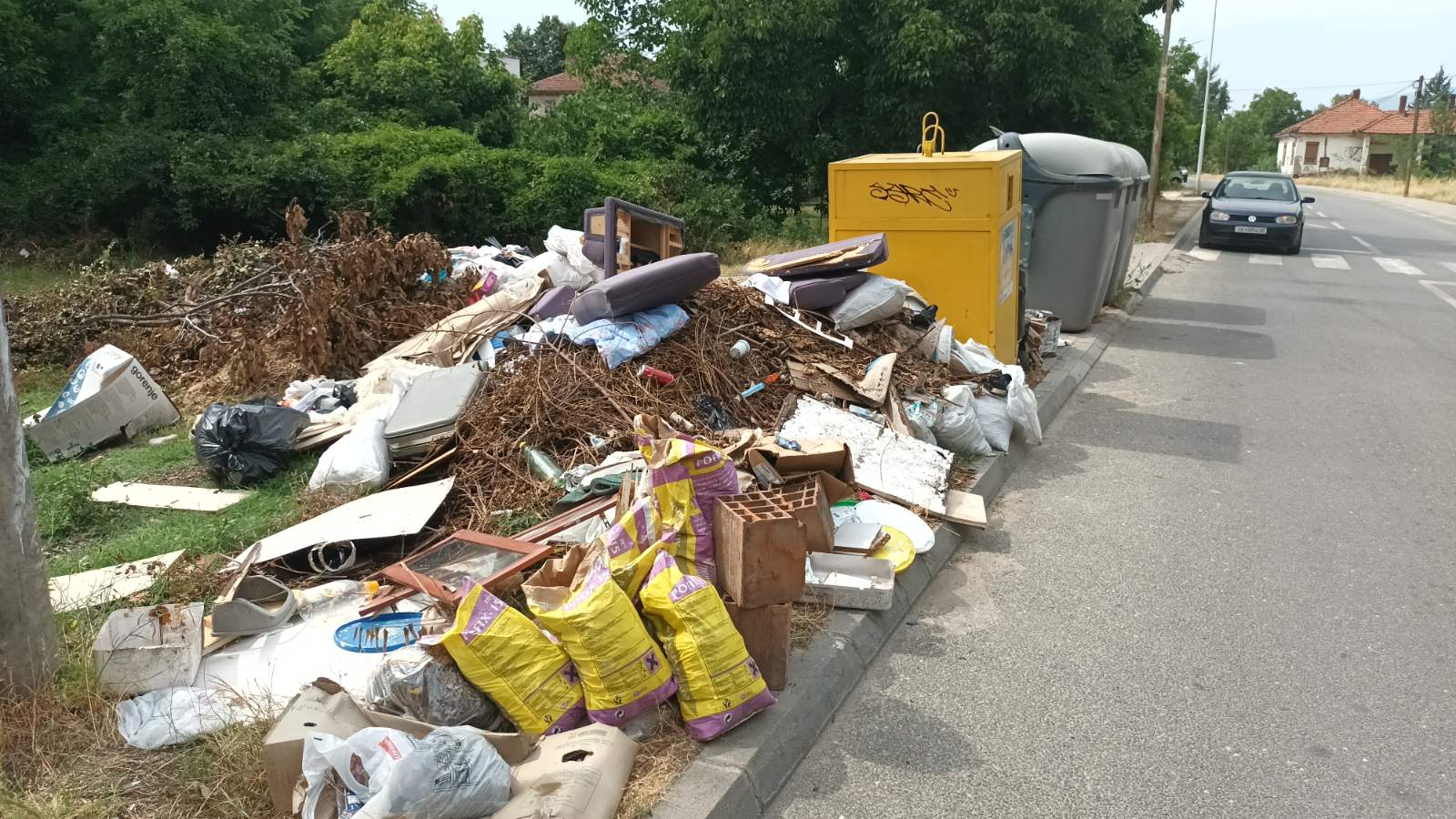 Викендов отстранети 60 кубни метри кабаст, градинарски и мешан комунален отпад
