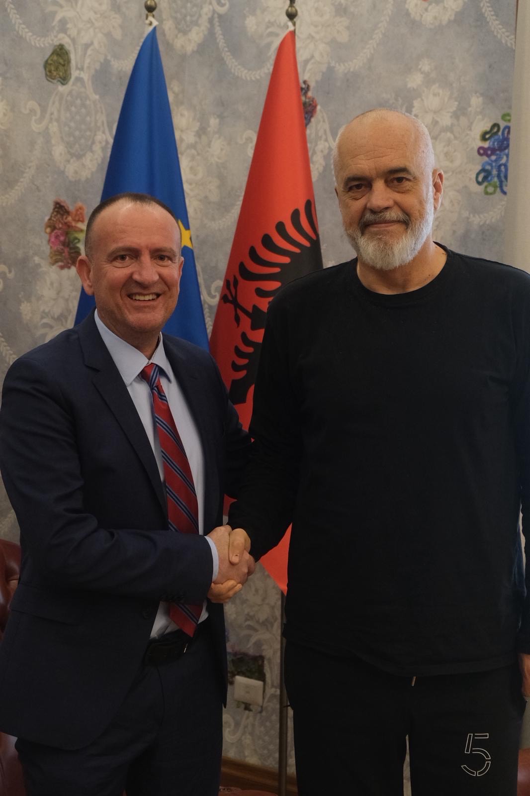 Таравари се сретна со премиерот Еди Рама