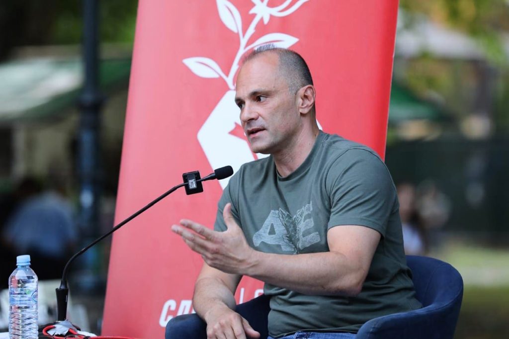 Младите не смеат да ги враќаат долговите од 7 милијарди направени за бизнис интерес на власта
