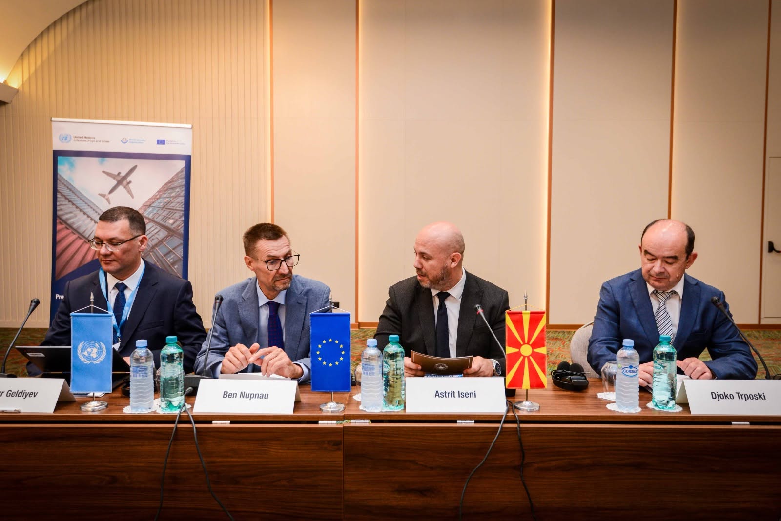 Исени на UNODC PCCP: Зајакнувањето на аеродромските контролни единици во борбата против криминалот